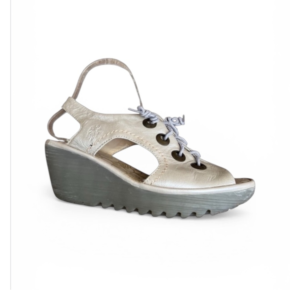 Fly London Ylfa Wedge Sandal Light Beige Metallic Sz 38